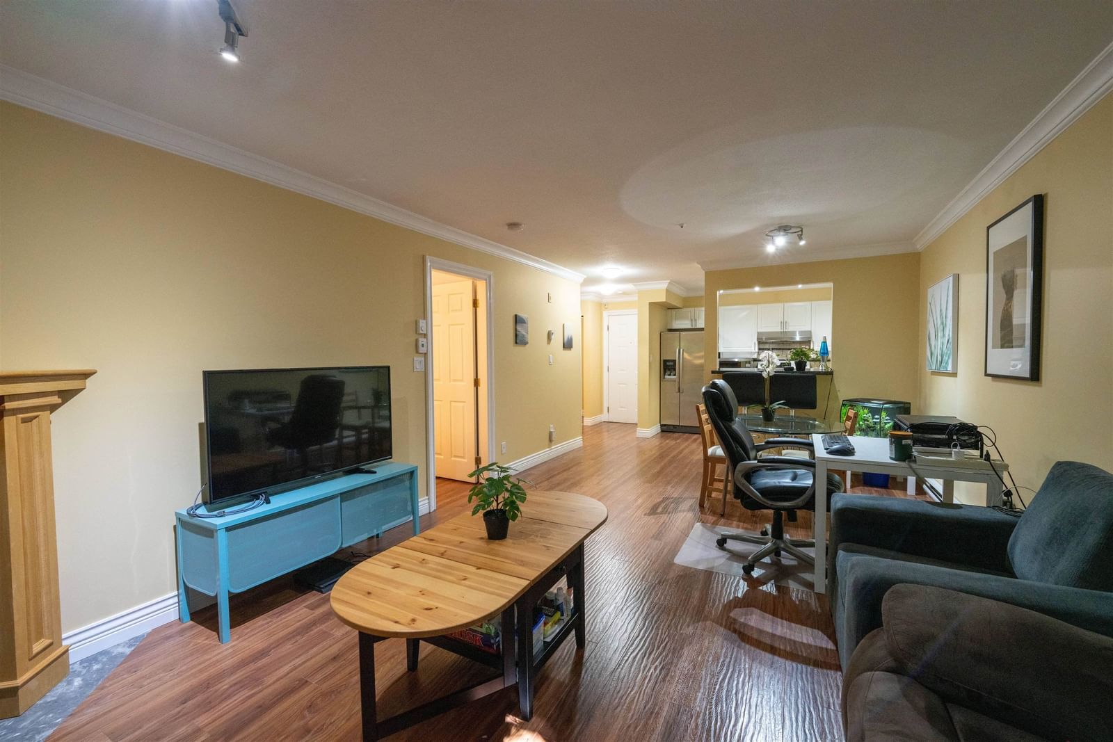 Listing Image 6