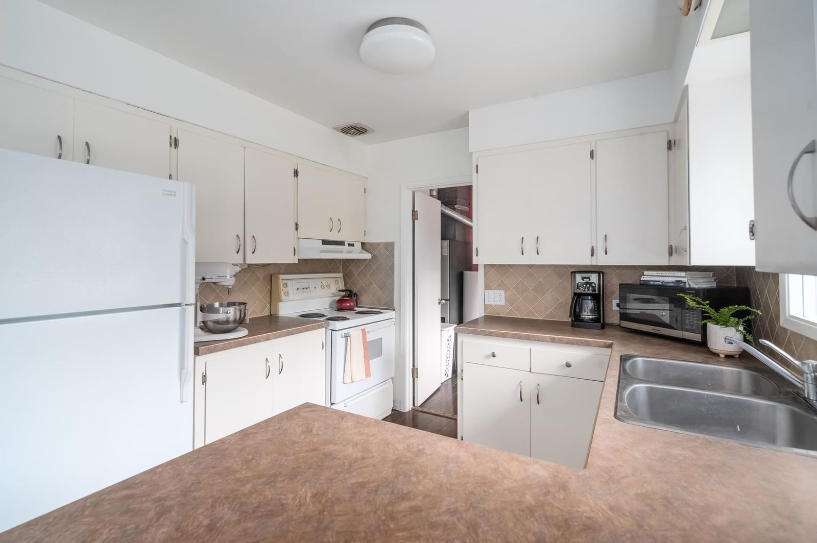 Listing Image 13