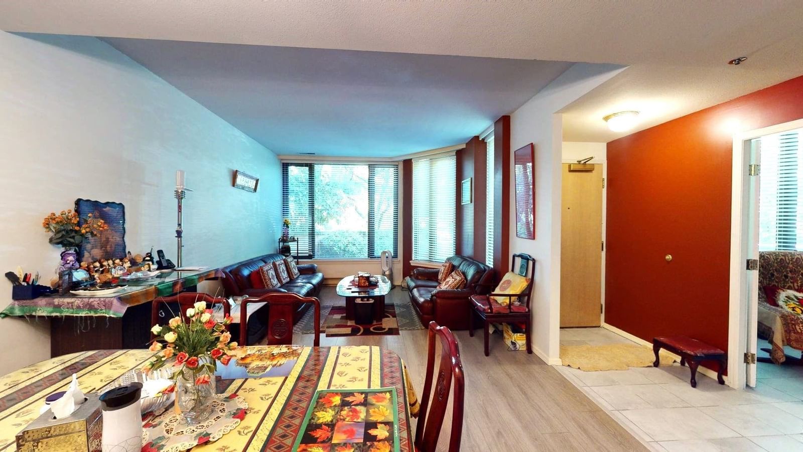 Listing Image 5