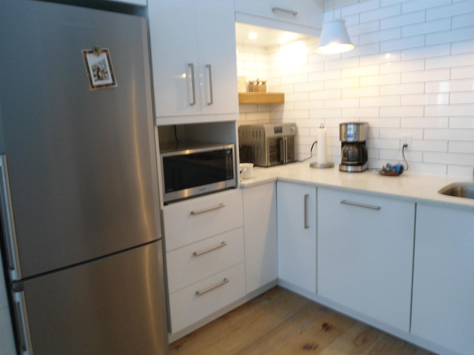 Listing Image 10