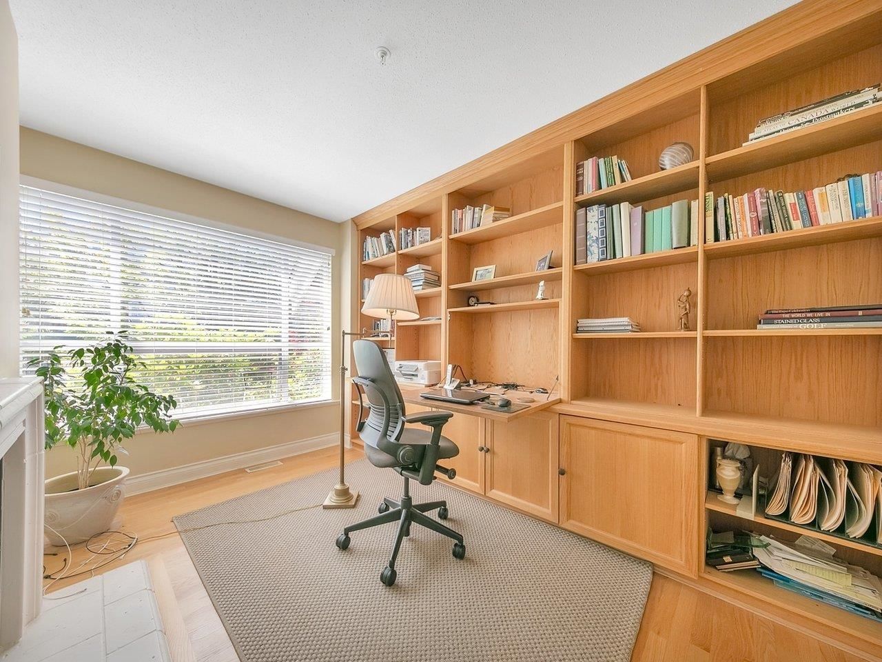 Listing Image 8