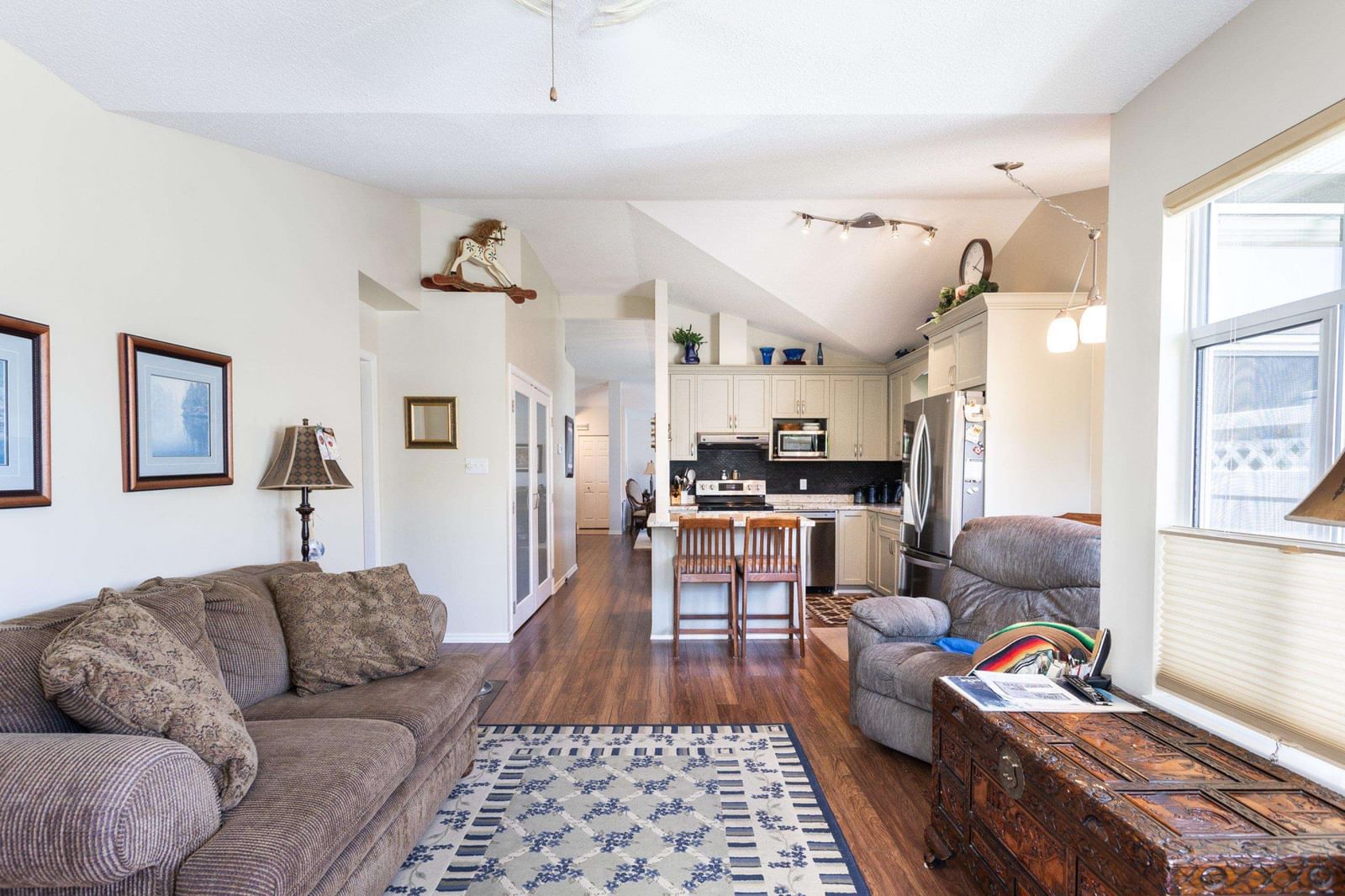 Listing Image 14