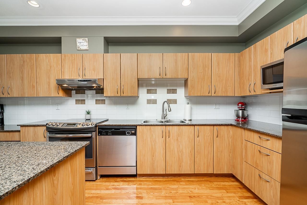 Listing Image 13