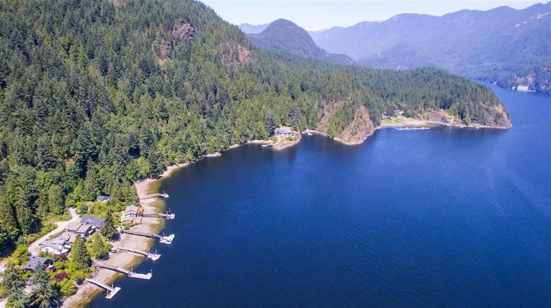 318 Sasamat Lane, North Vancouver, V7G 2S4 | Image 2