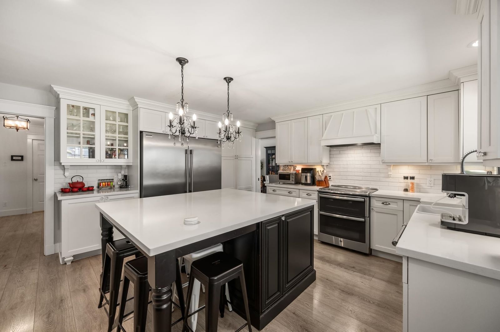 Listing Image 12