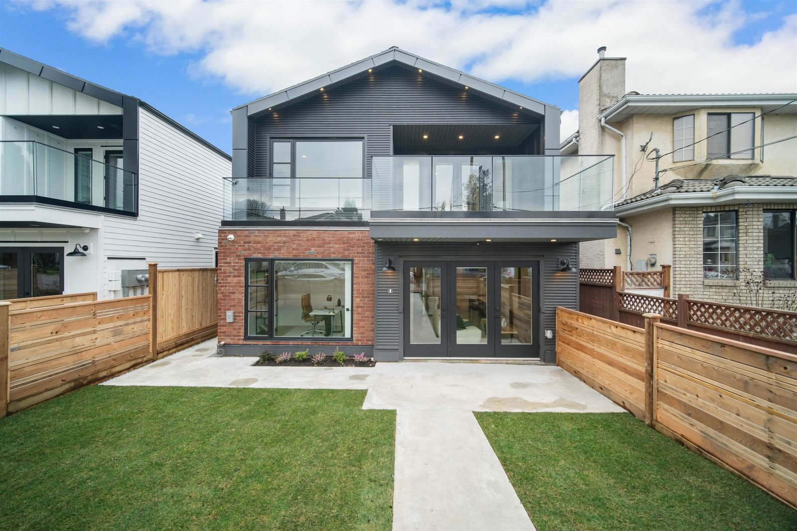 Listing Image 1