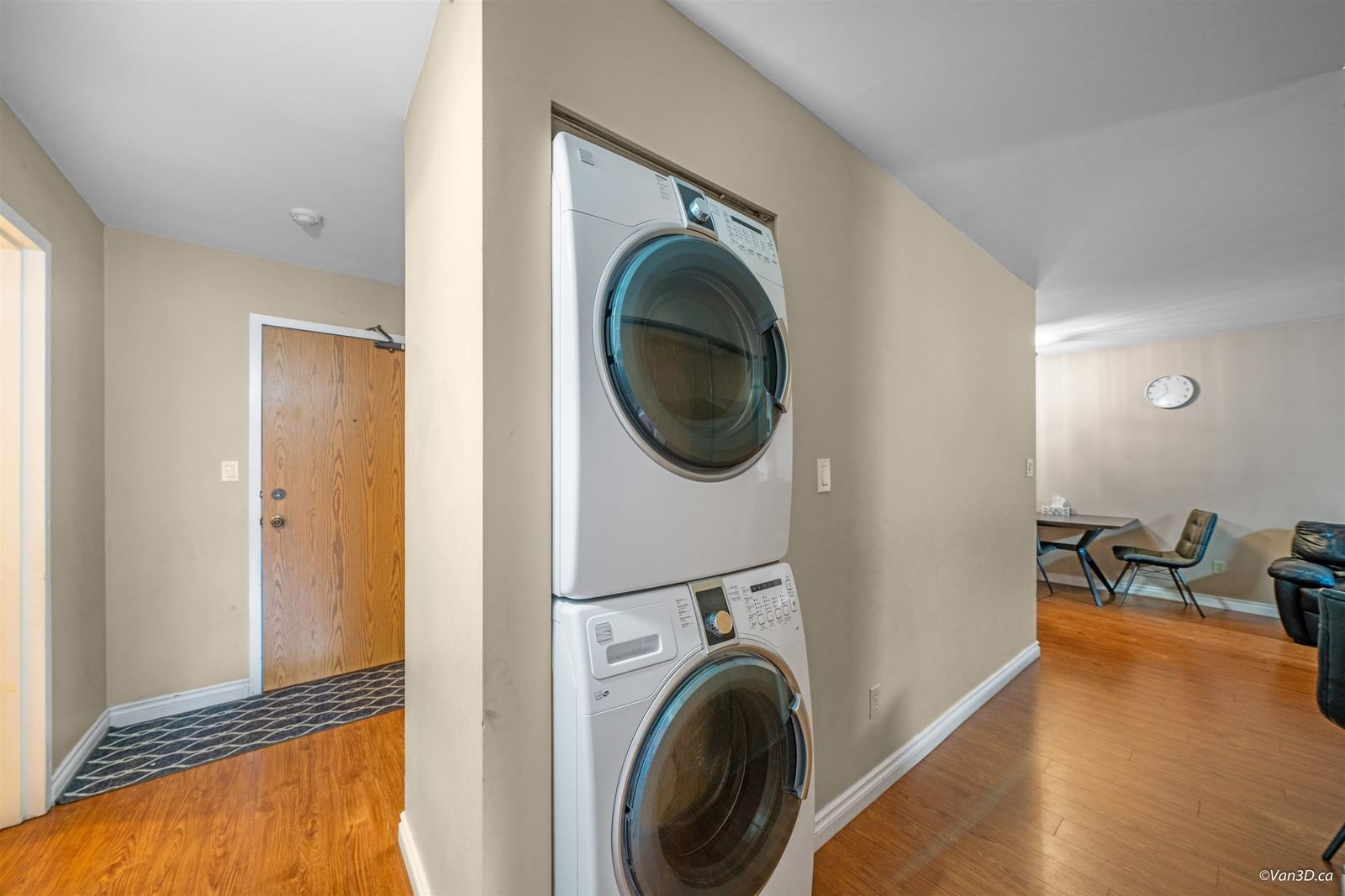 Listing Image 16