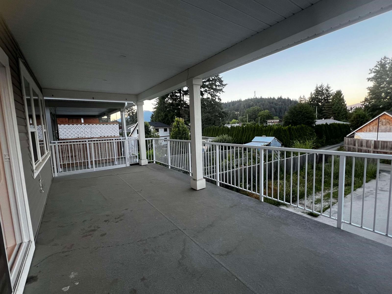 Listing Image 14