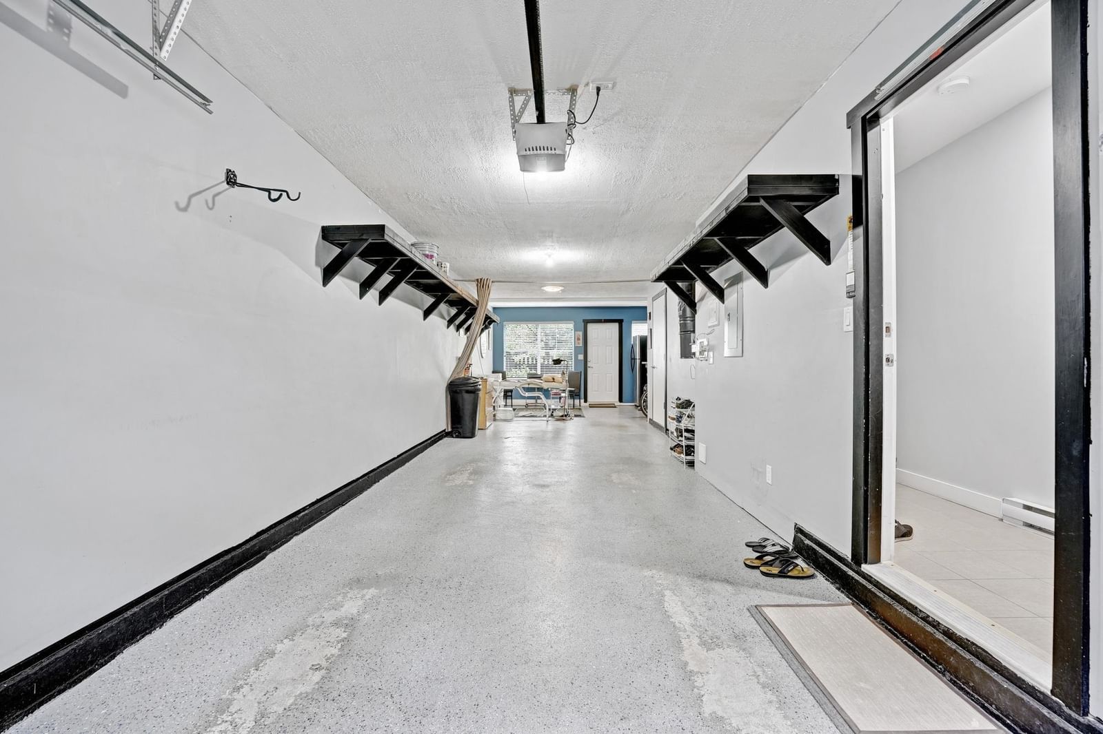 Listing Image 28