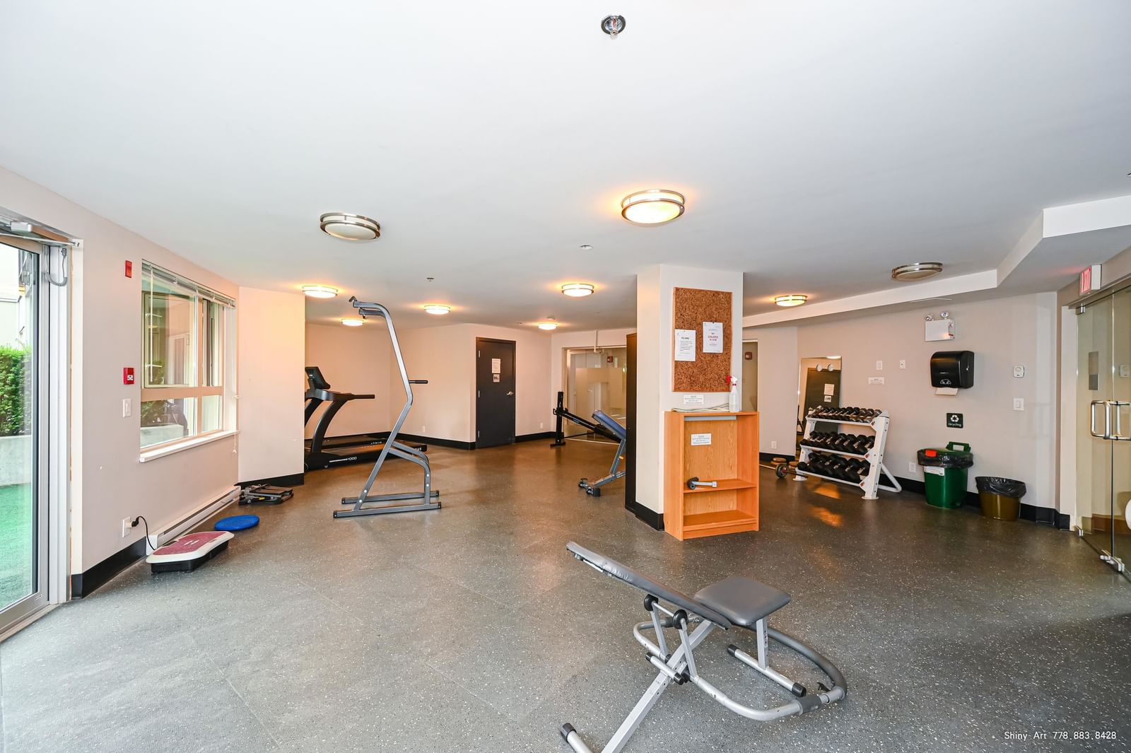 Listing Image 19