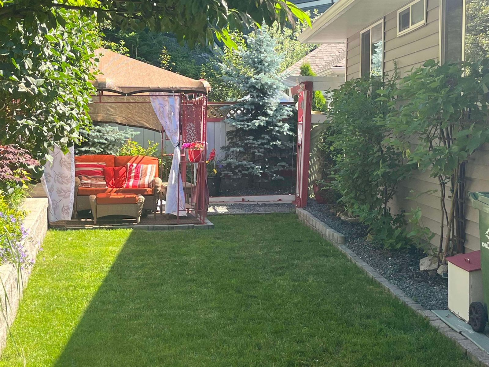 Listing Image 11