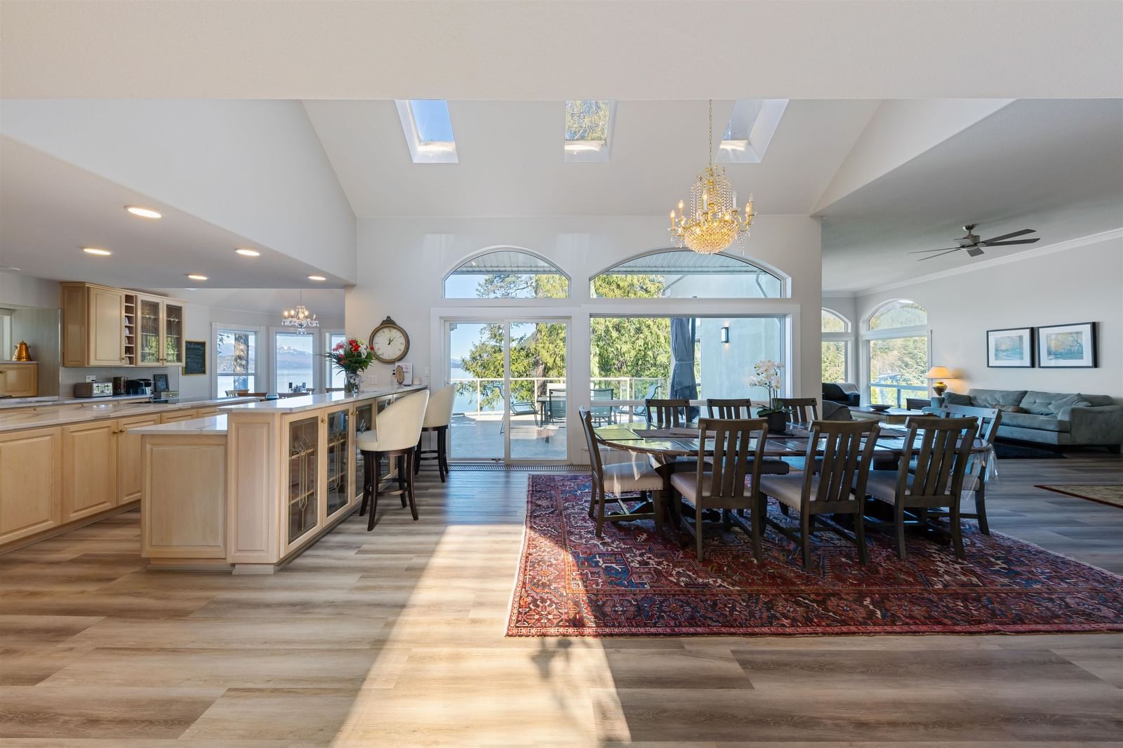 Listing Image 9