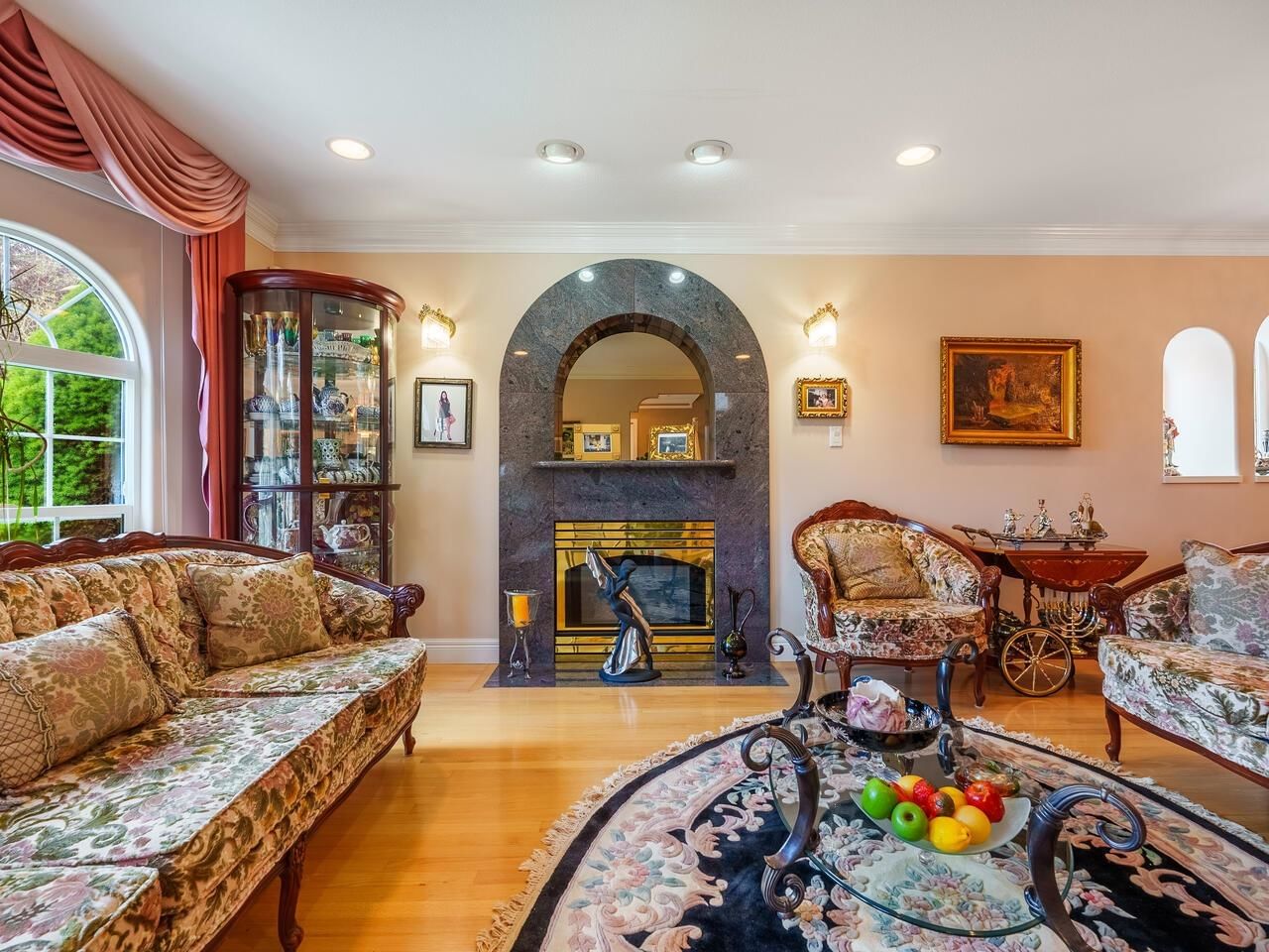 Listing Image 3