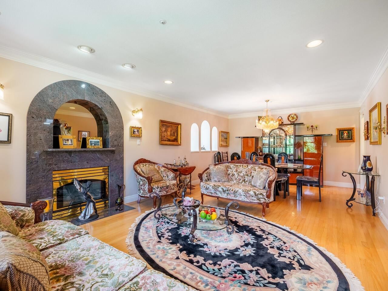 Listing Image 5