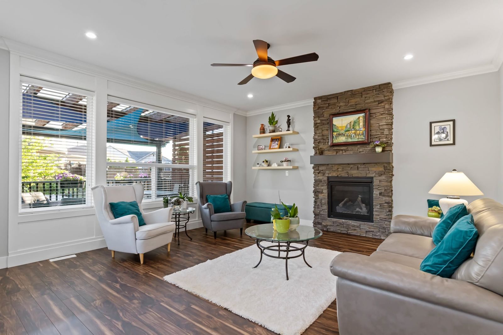 Listing Image 12