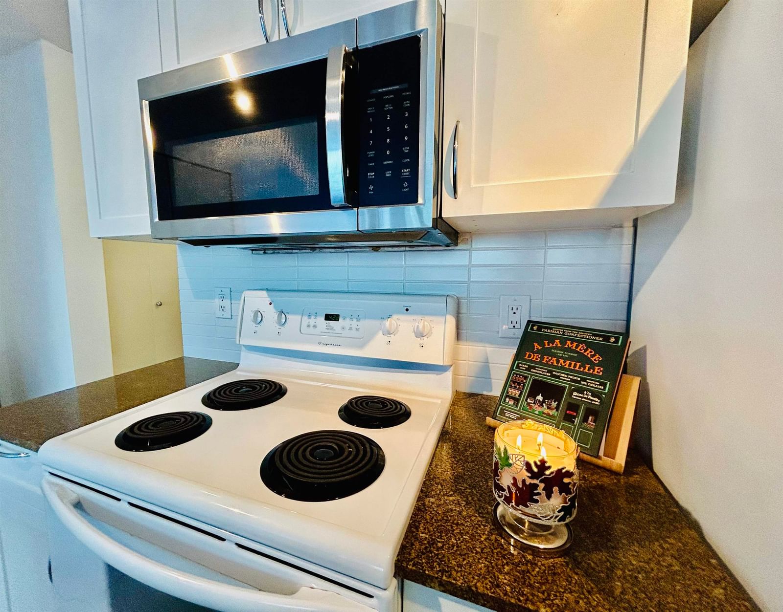 Listing Image 12