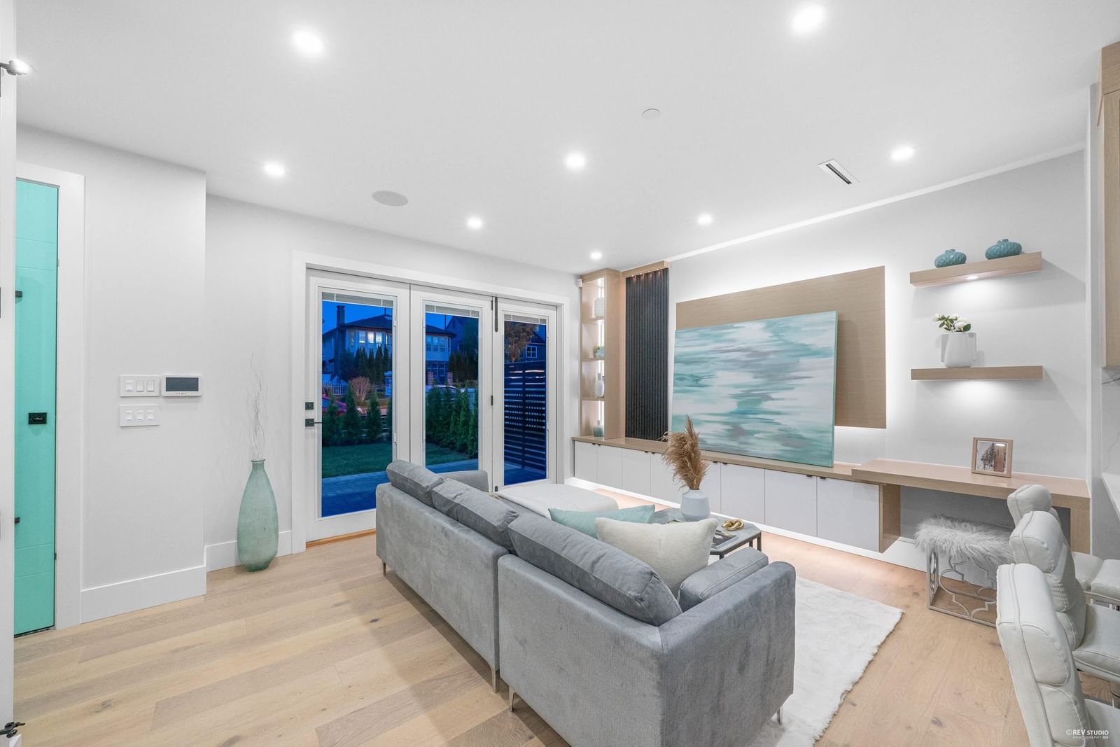 Listing Image 5