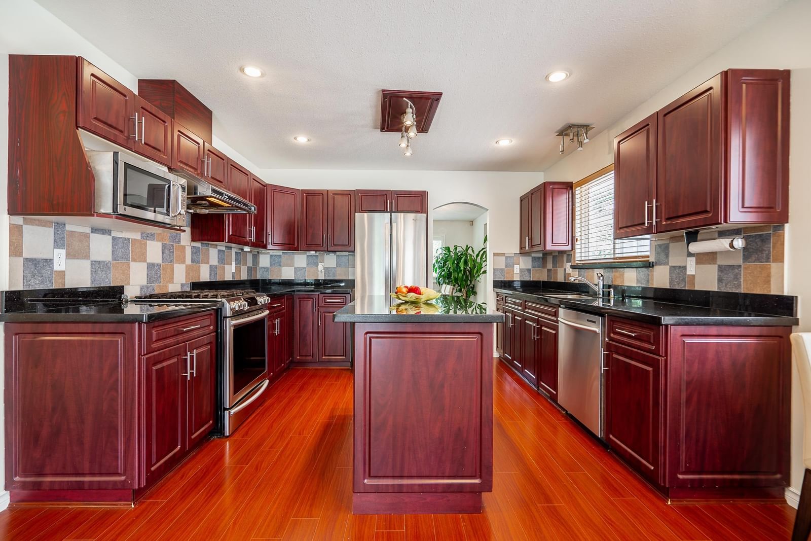 Listing Image 10