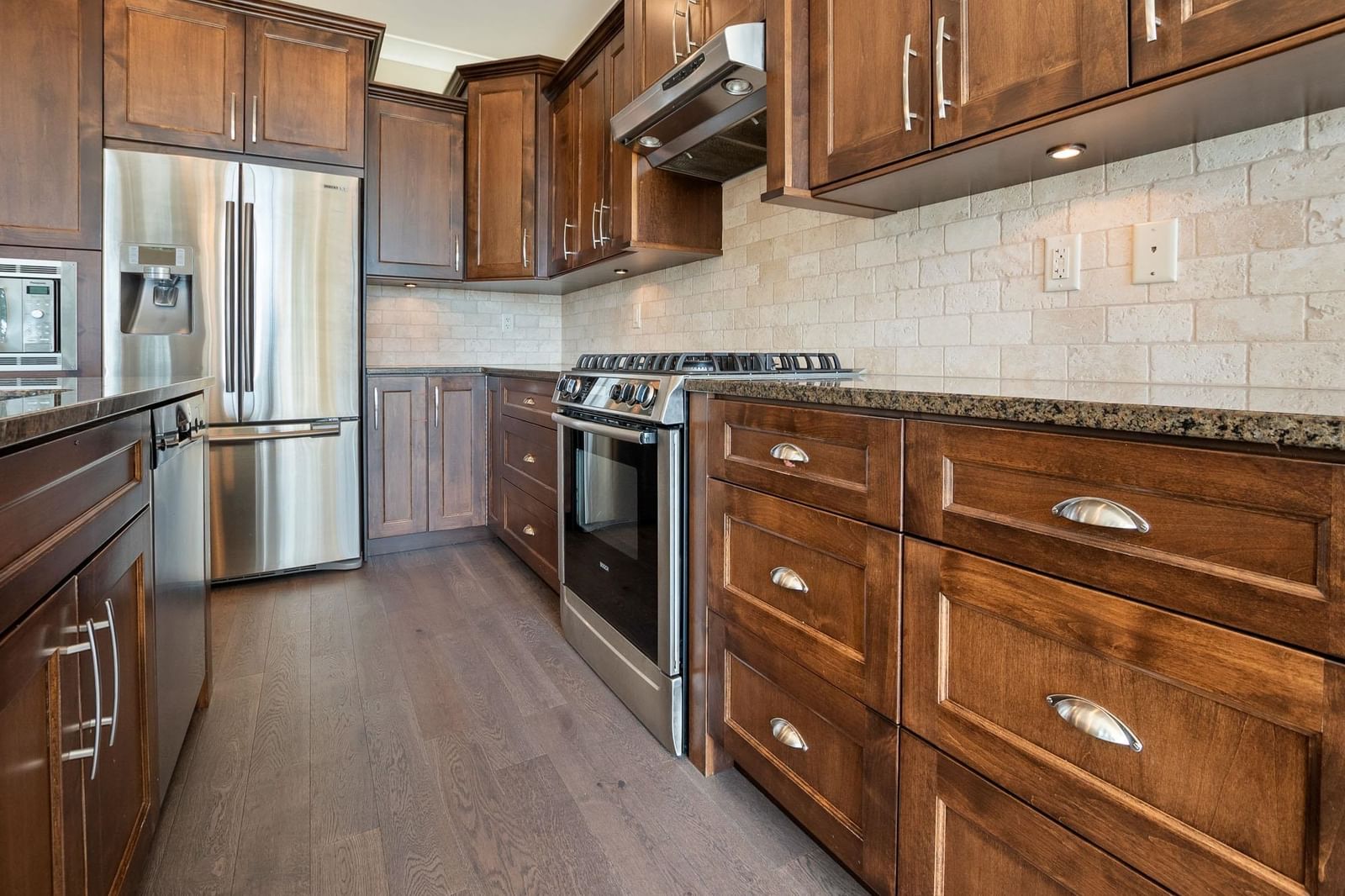 Listing Image 13