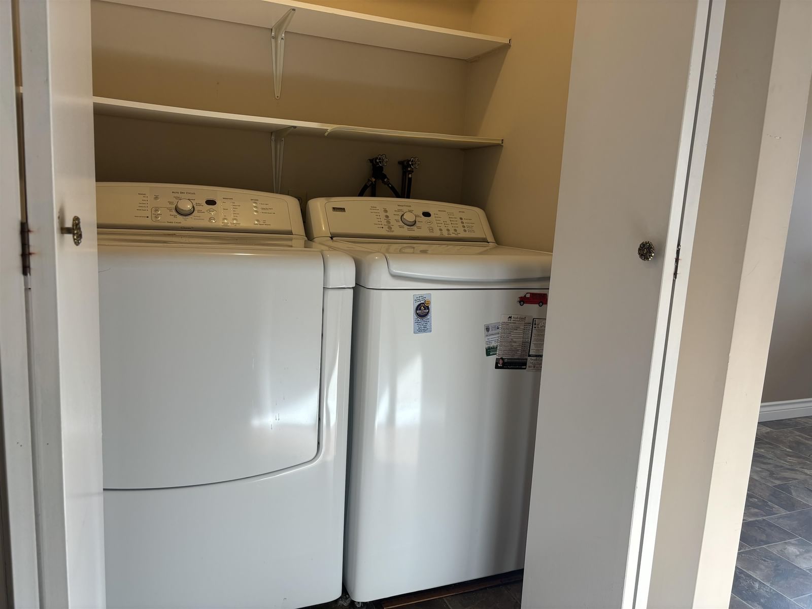 Listing Image 16