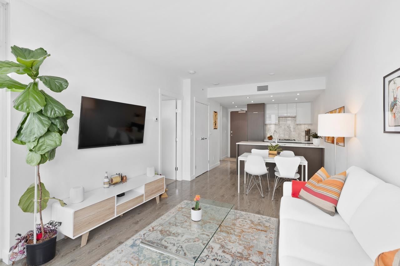 Listing Image 10