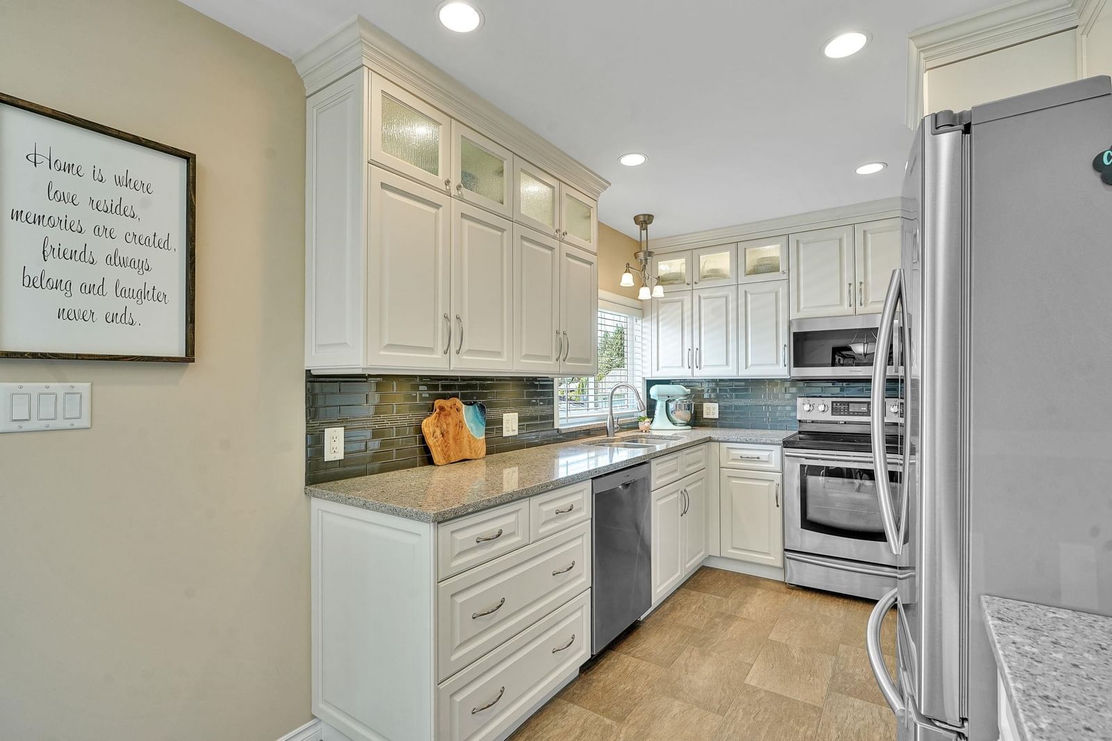 Listing Image 12