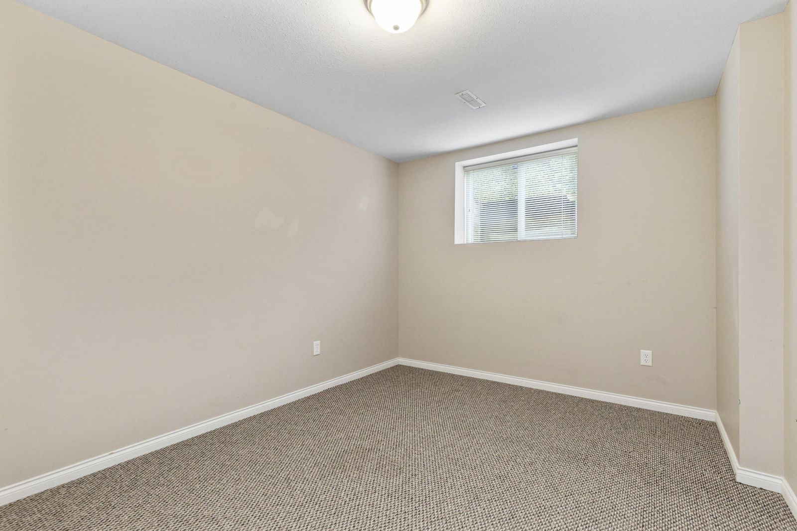 Listing Image 26