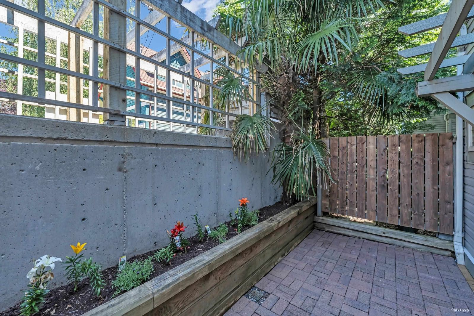 Listing Image 19
