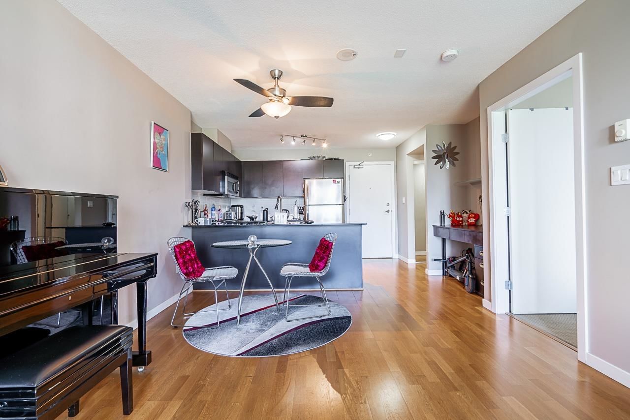 Listing Image 12