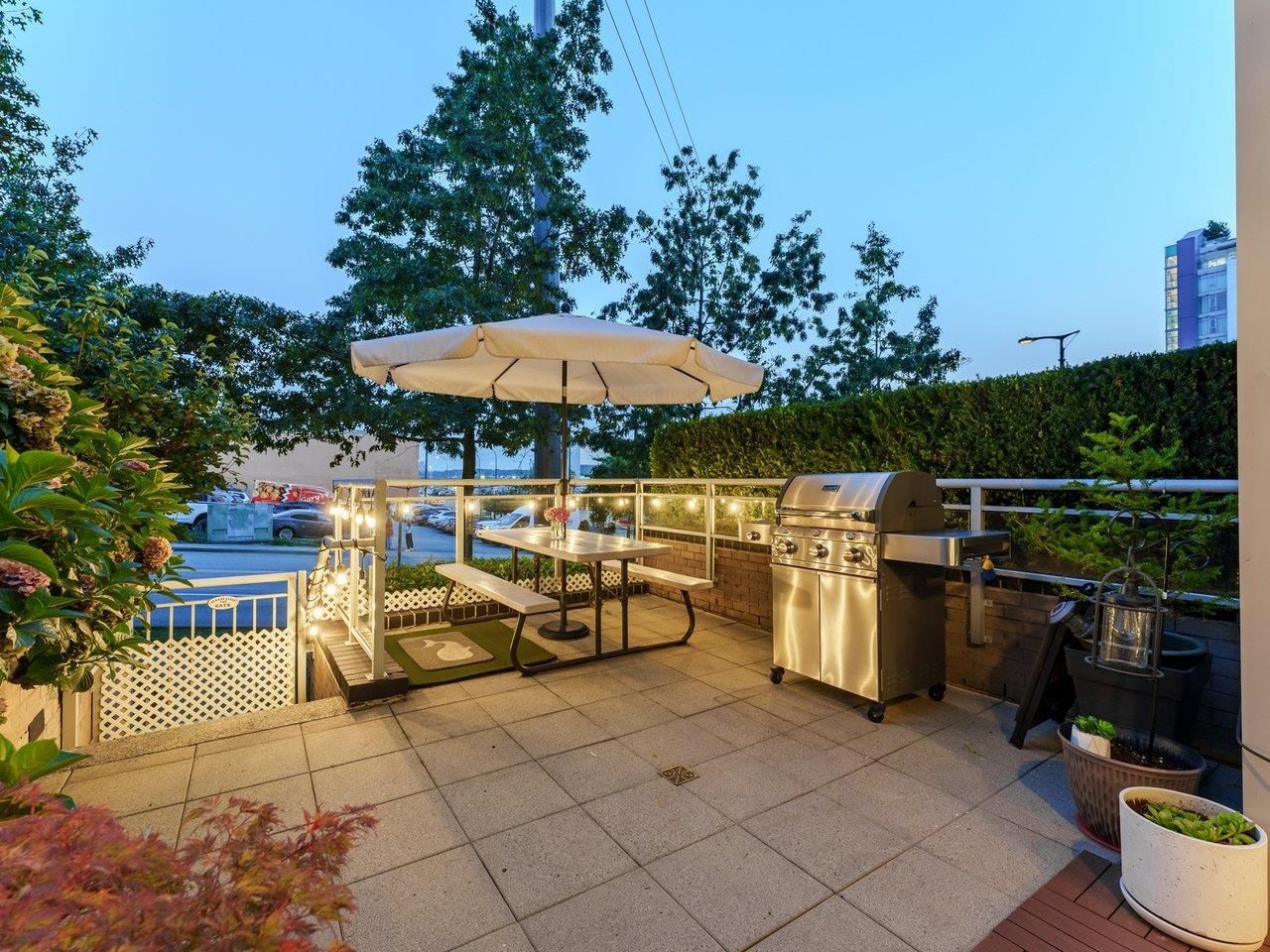 Listing Image 10