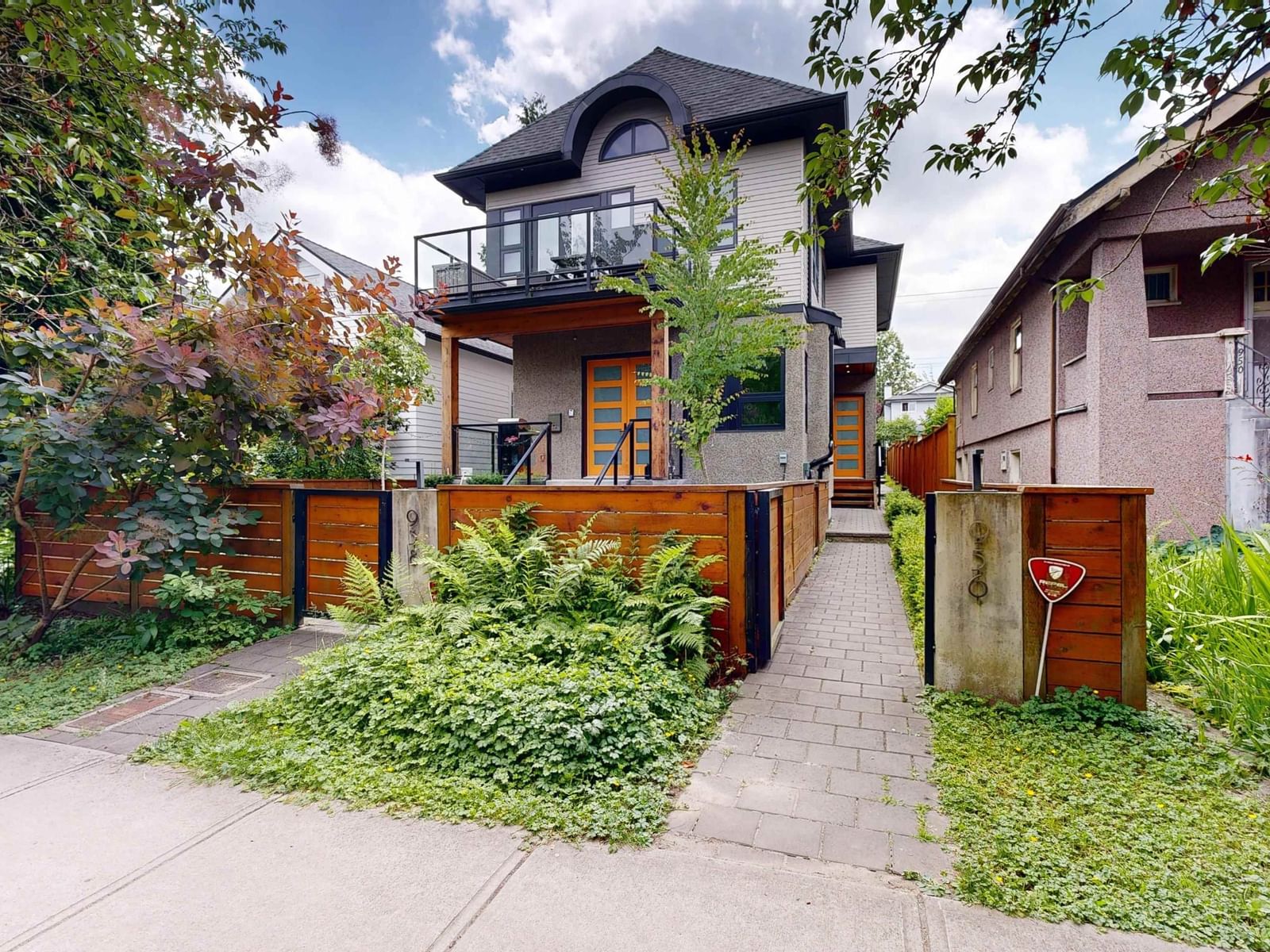 Listing Image 12