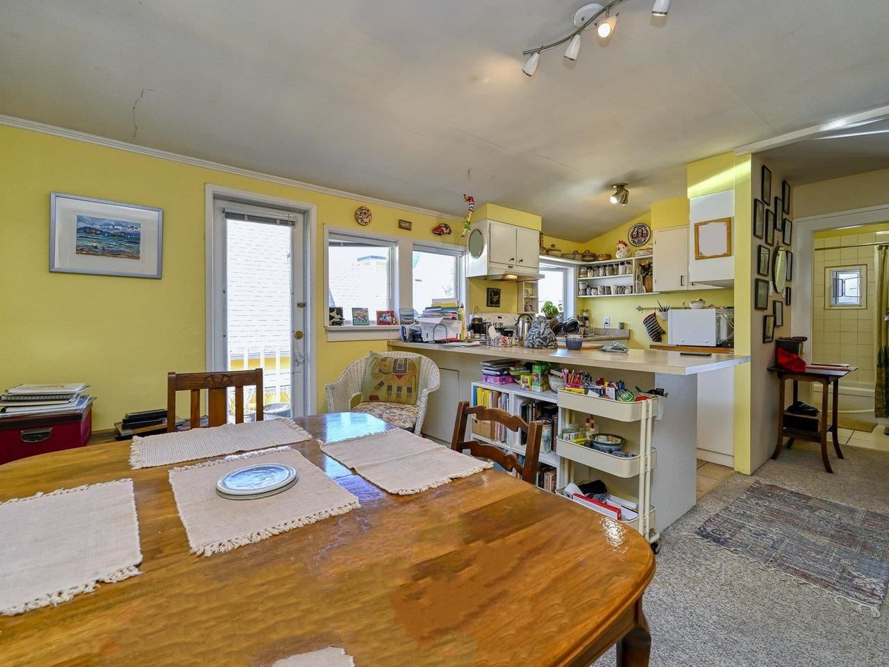 Listing Image 6