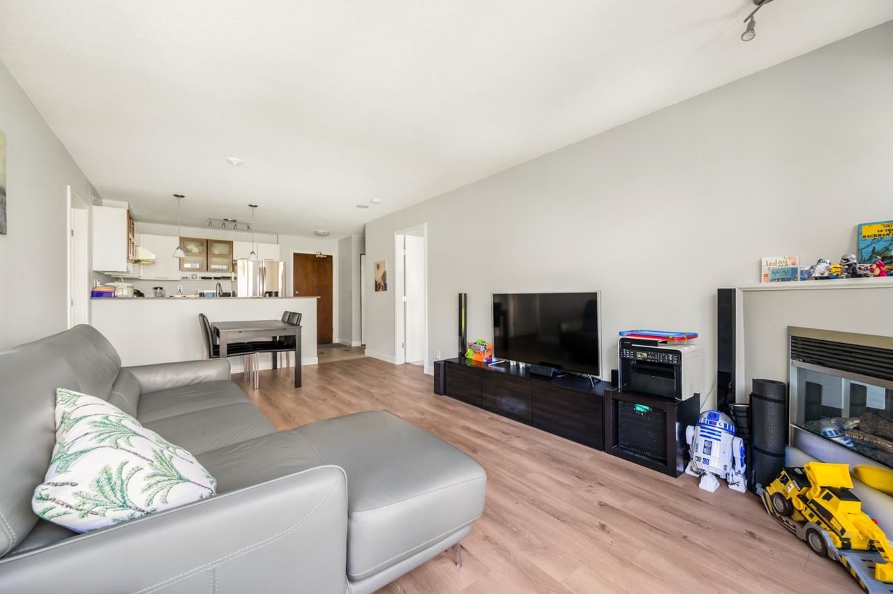 Listing Image 13