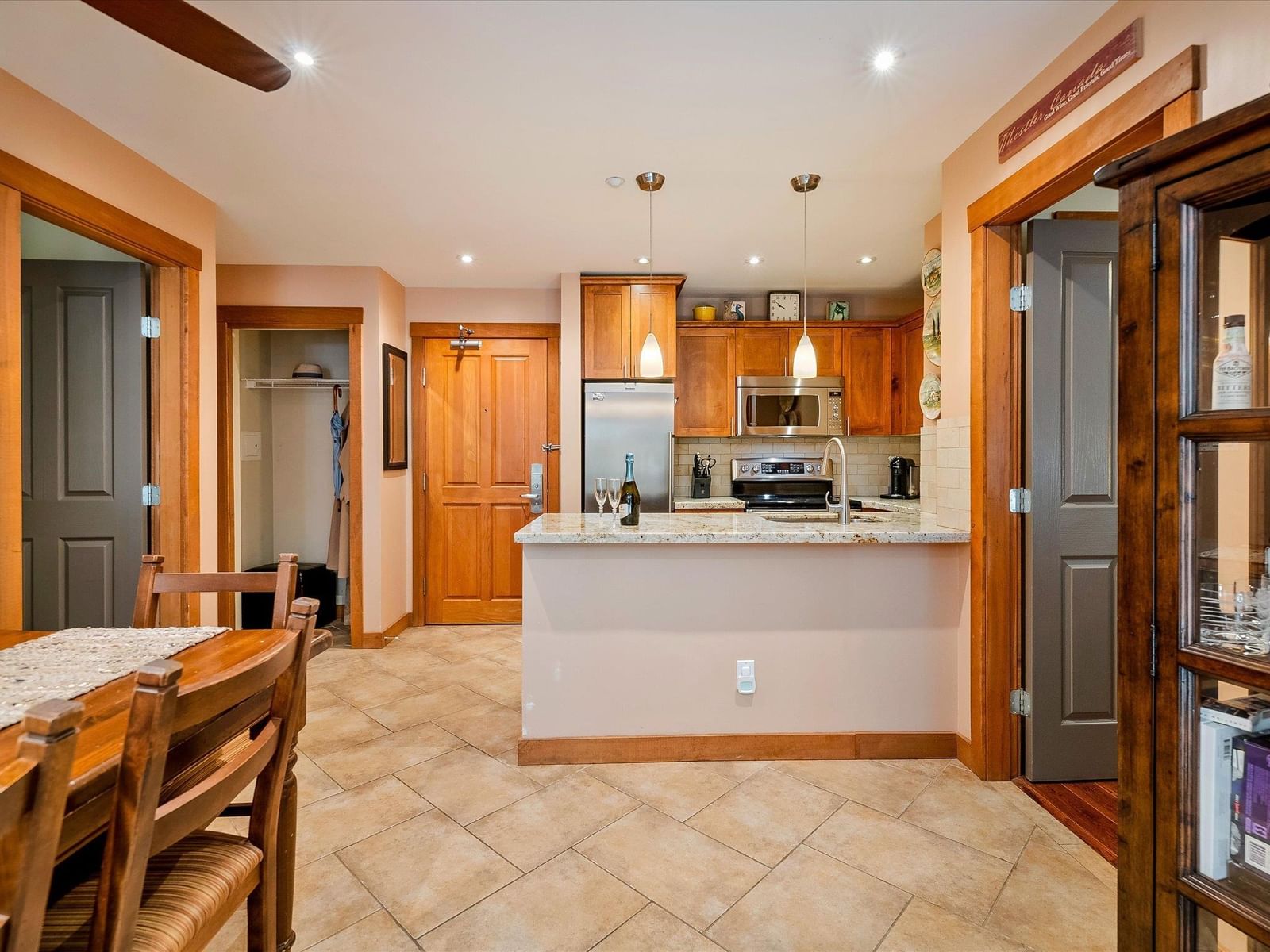 Listing Image 14