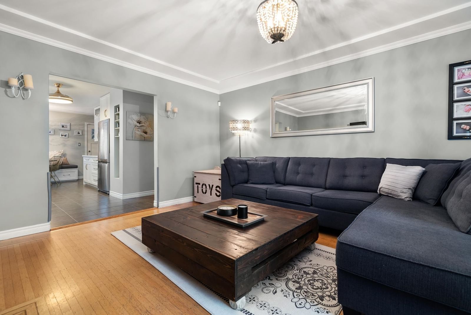 Listing Image 10