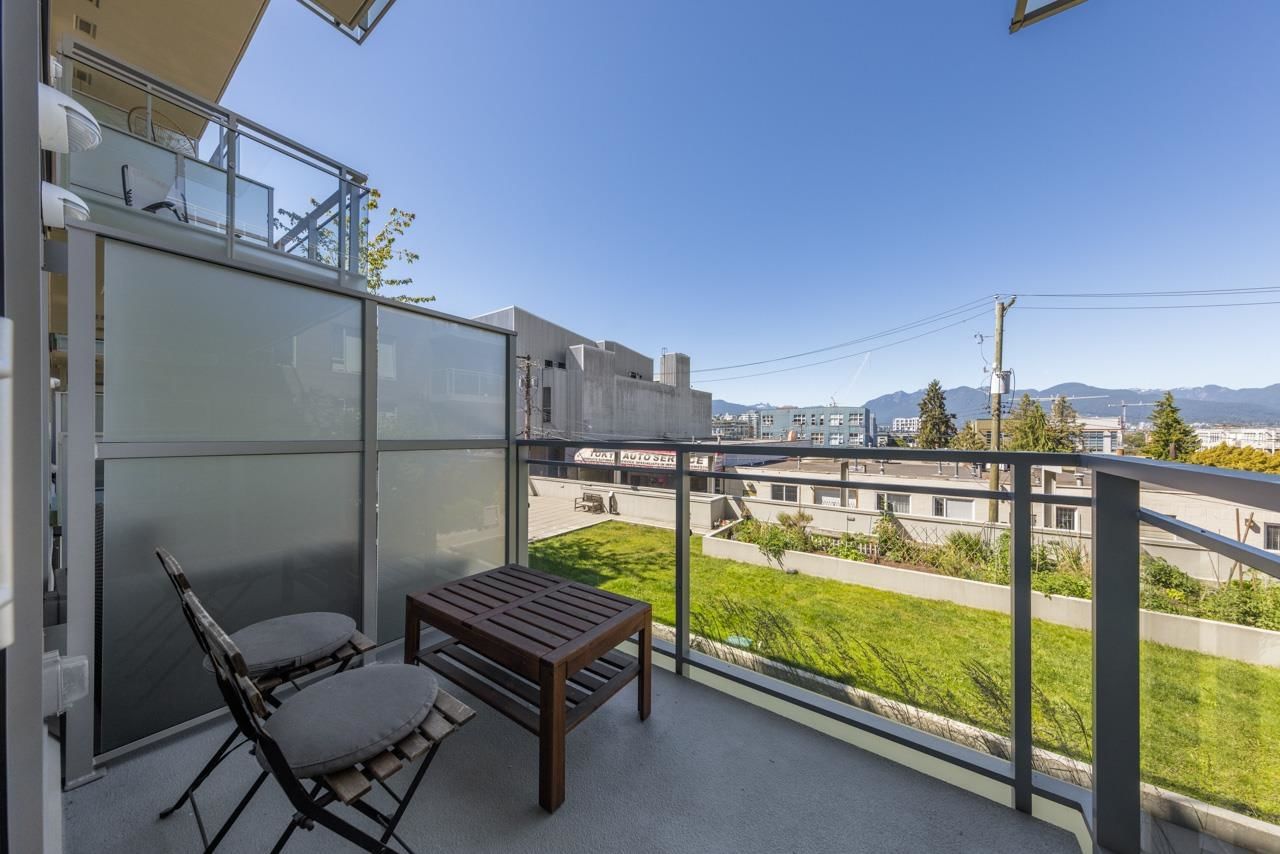 Listing Image 9