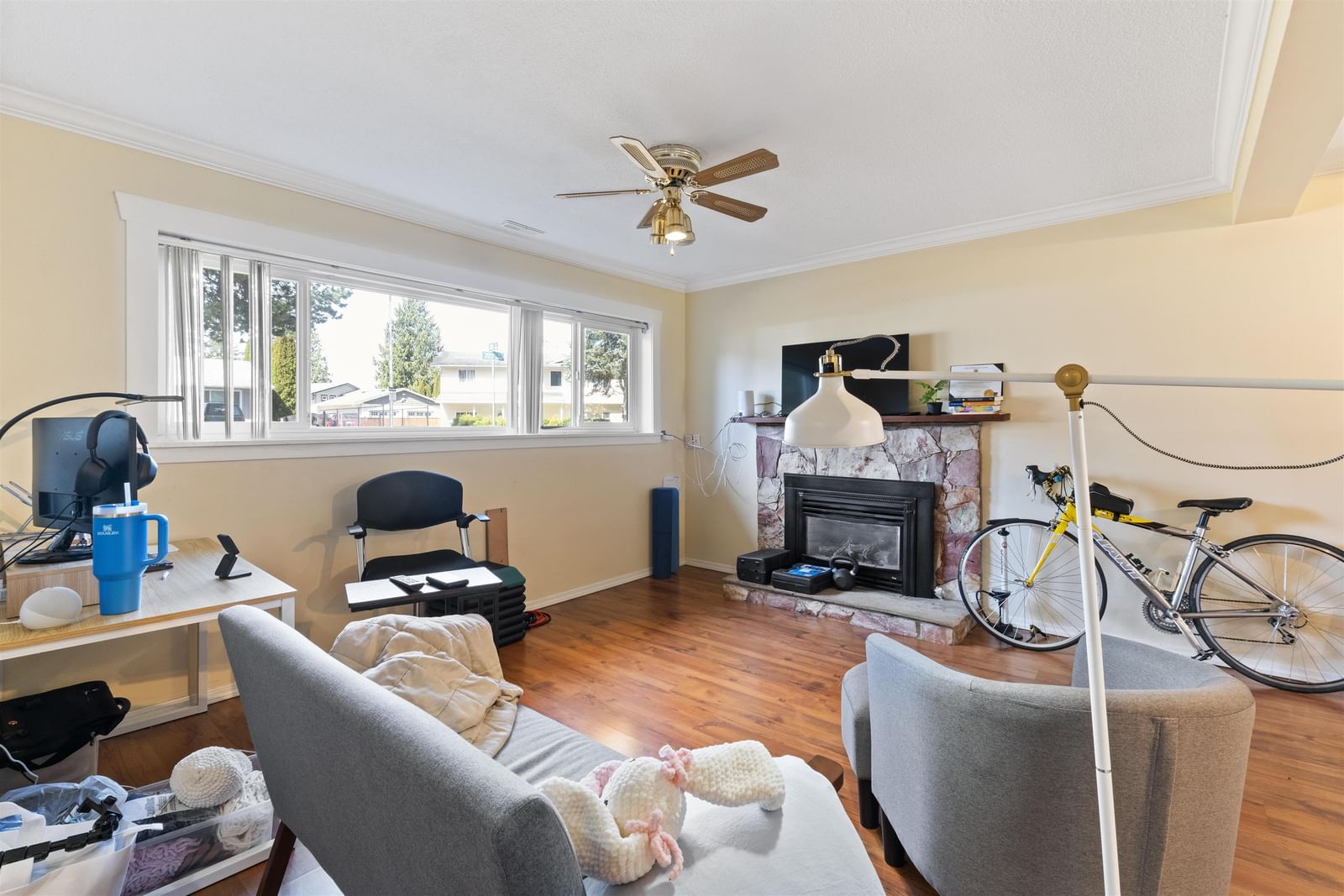 Listing Image 16