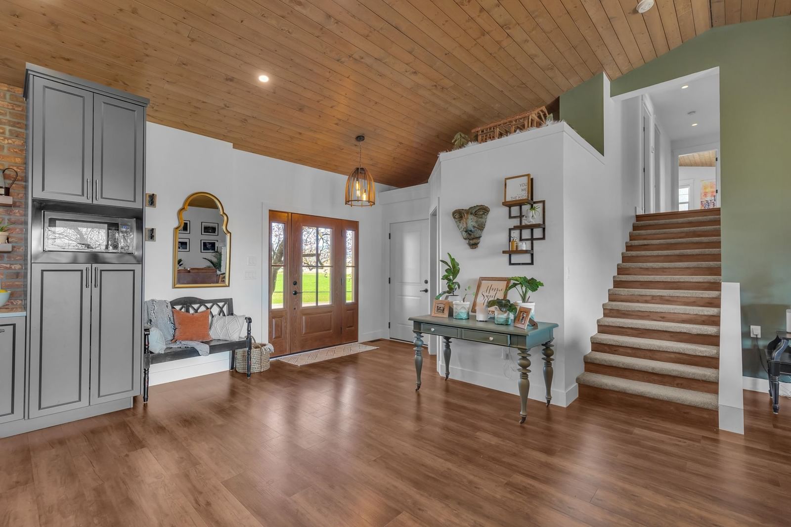 Listing Image 11