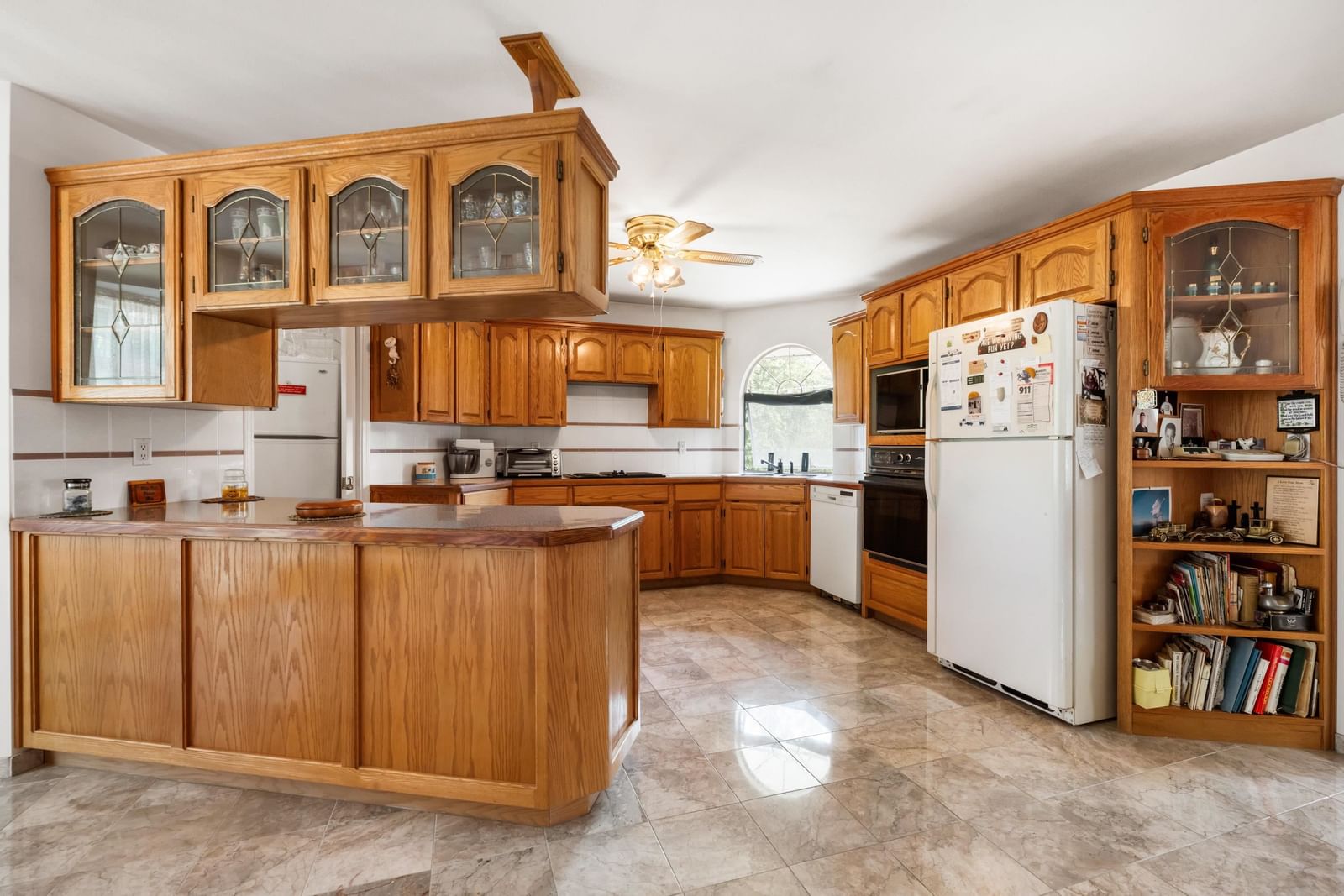 Listing Image 11