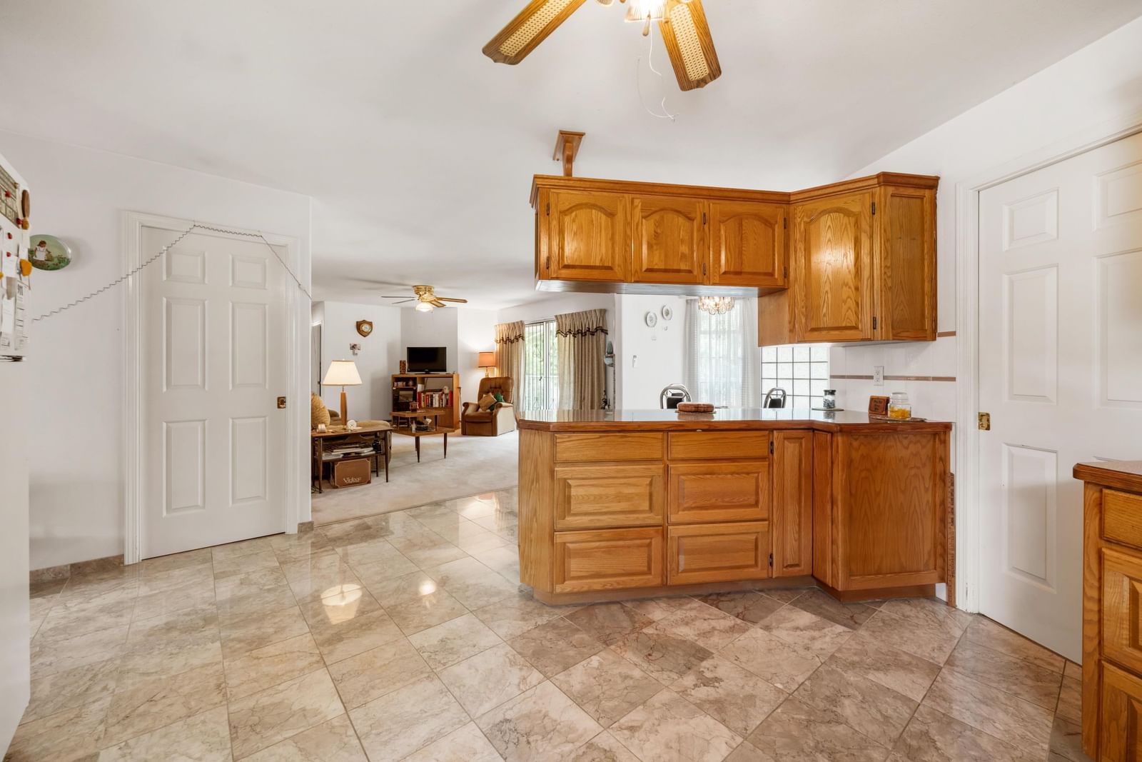 Listing Image 14