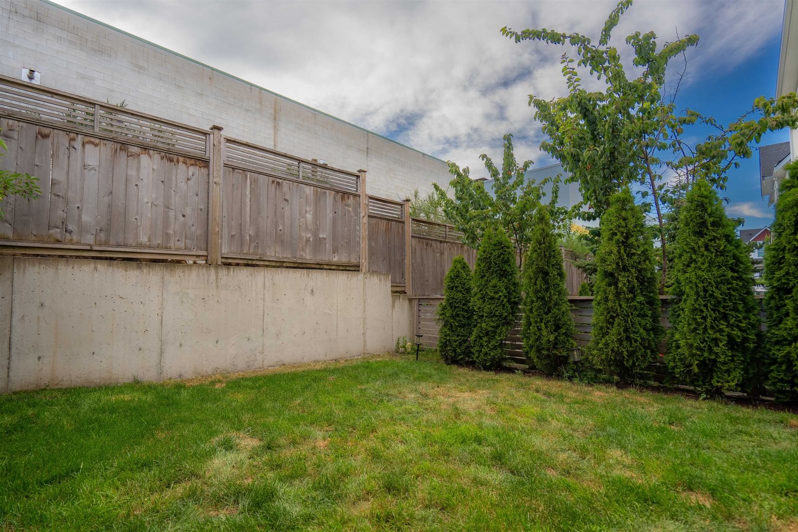 Listing Image 29