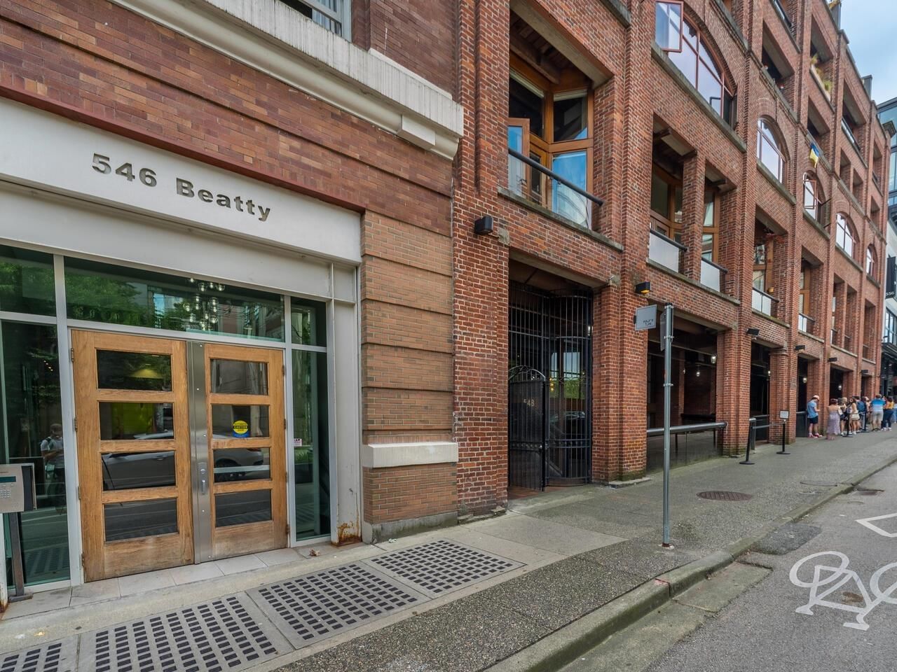 Listing Image 17
