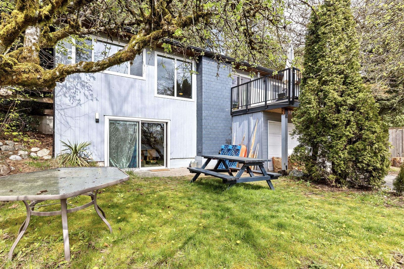 Listing Image 8