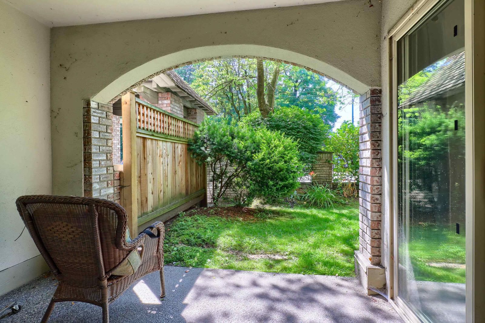Listing Image 11