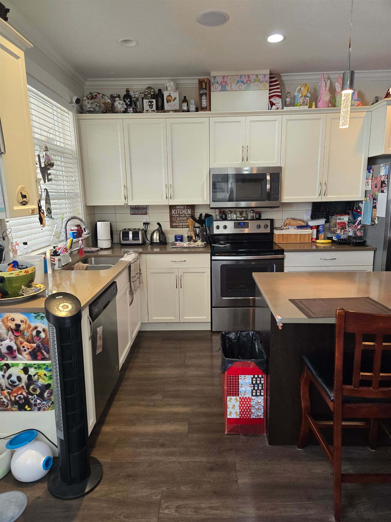 Listing Image 10