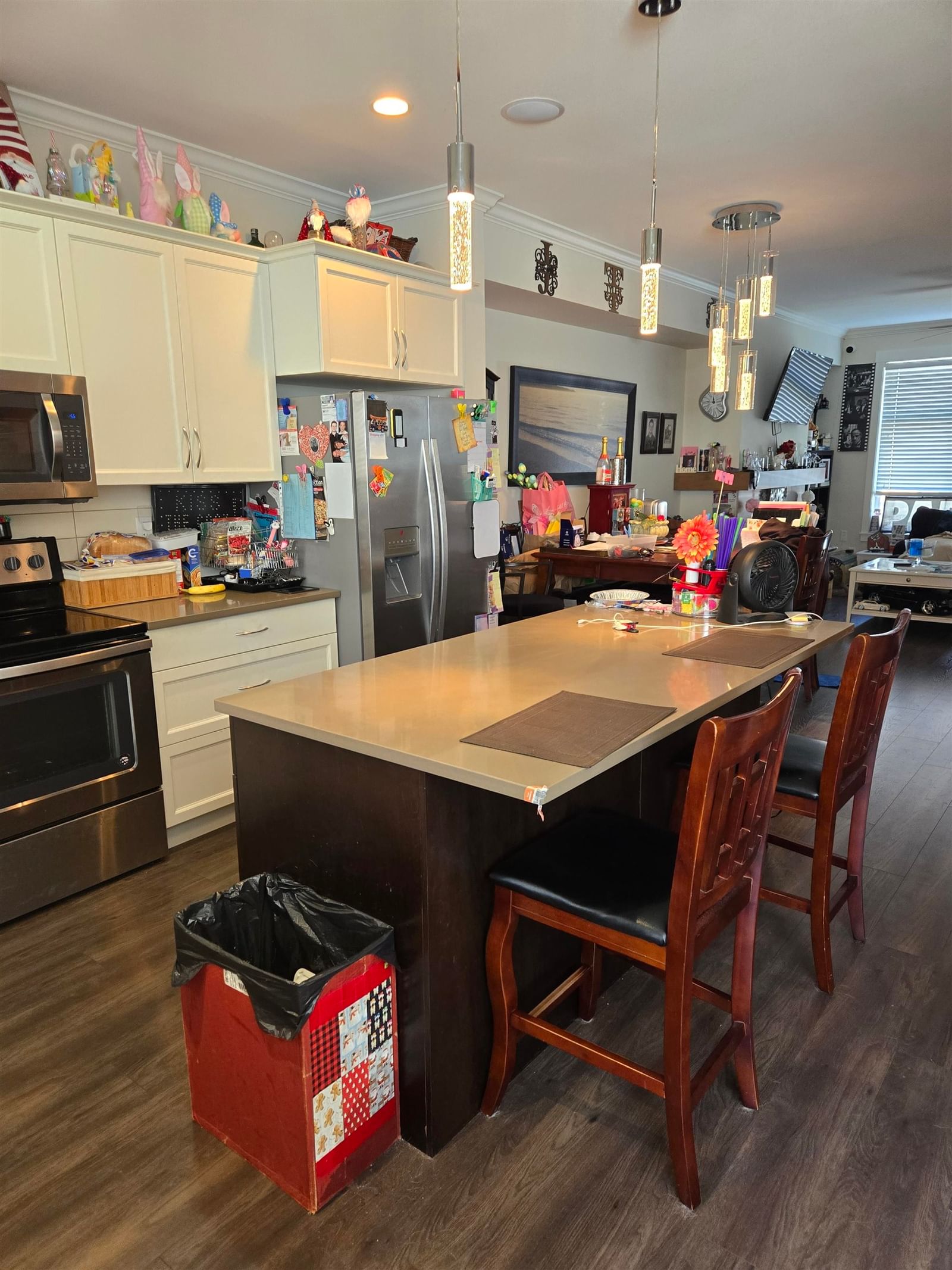 Listing Image 11