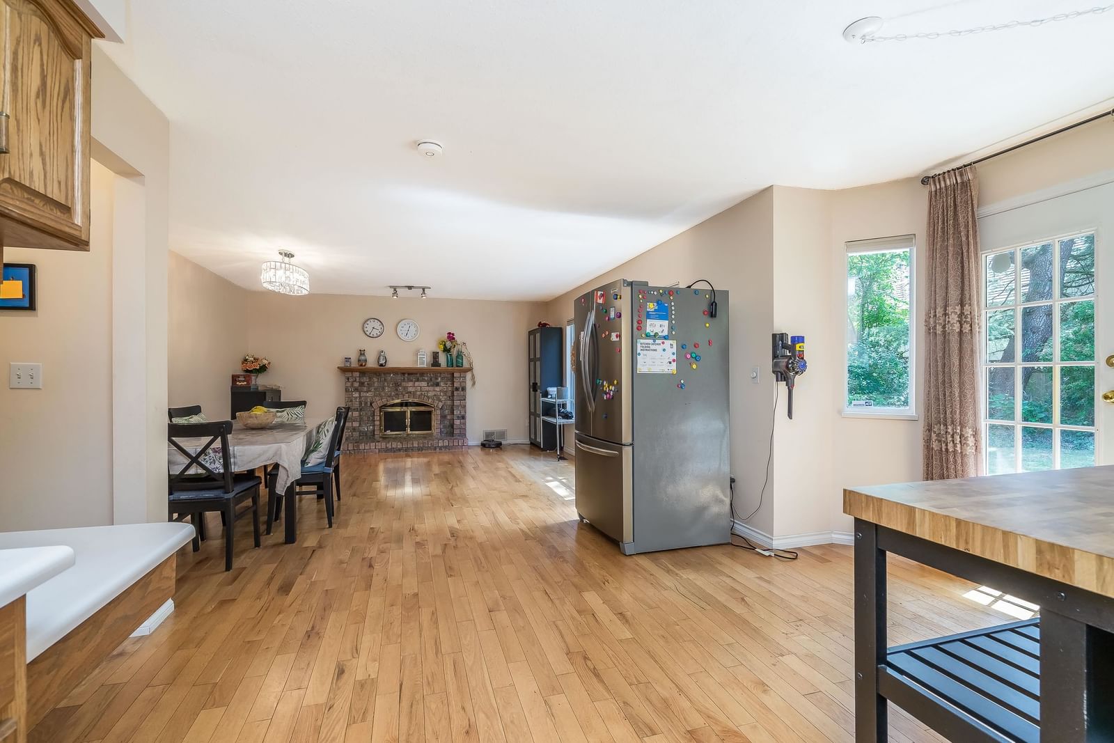 Listing Image 15
