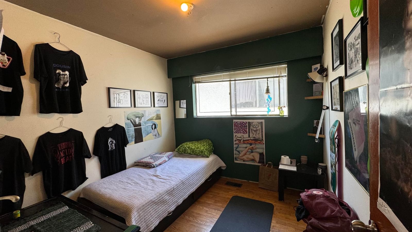 Listing Image 9