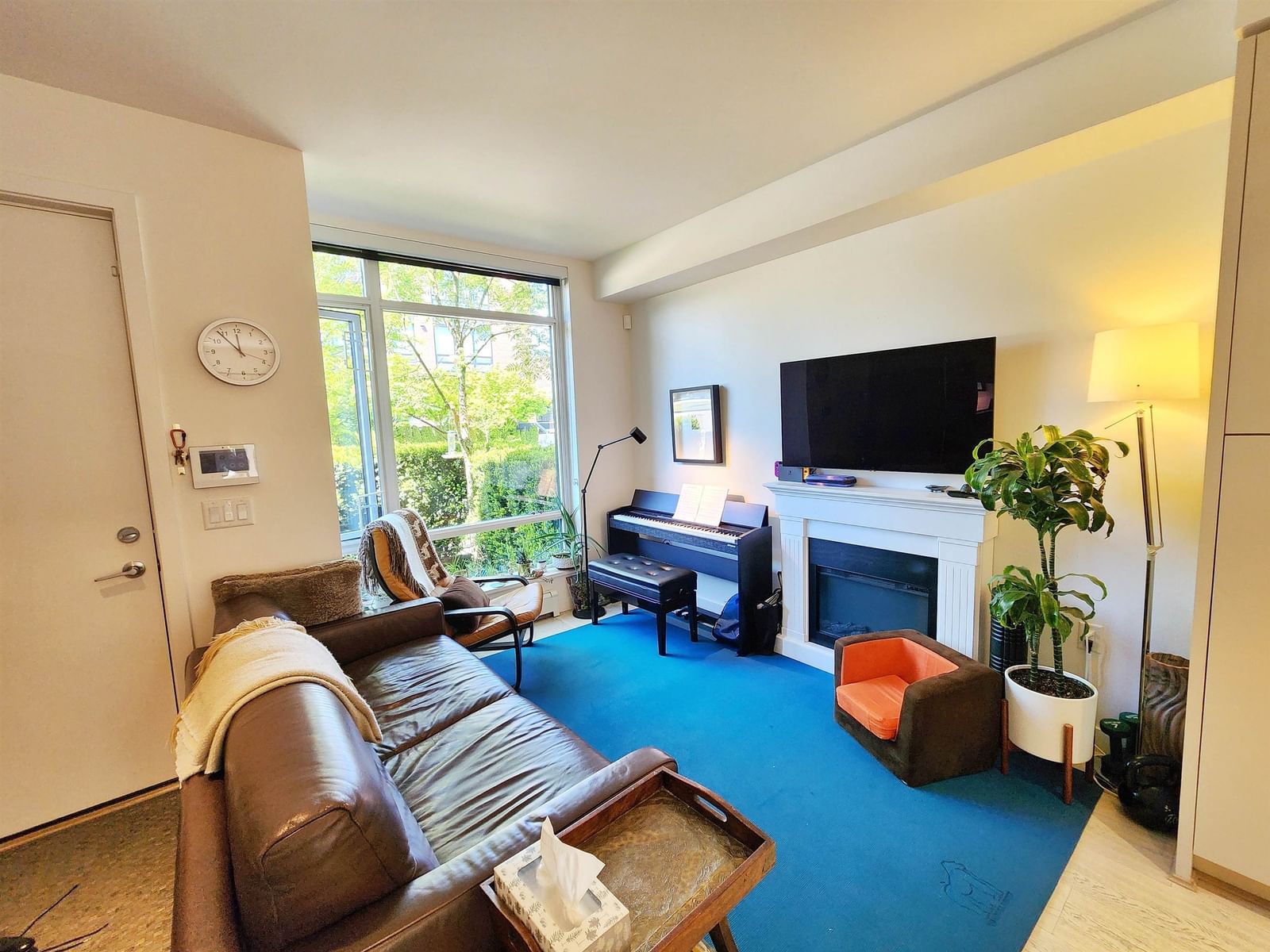 Listing Image 8