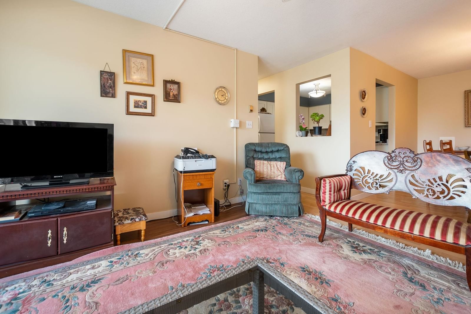 Listing Image 10